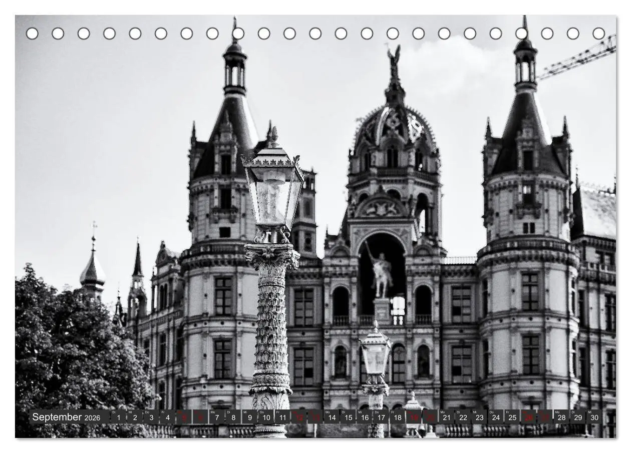 Bild: 9783457874431 | Ein Blick auf Schwerin (Tischkalender 2026 DIN A5 quer), CALVENDO...