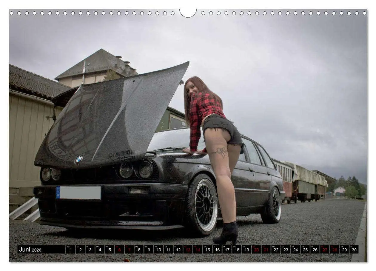 Bild: 9783457875131 | Heiße Frauen und schnelle Autos (Wandkalender 2026 DIN A3 quer),...