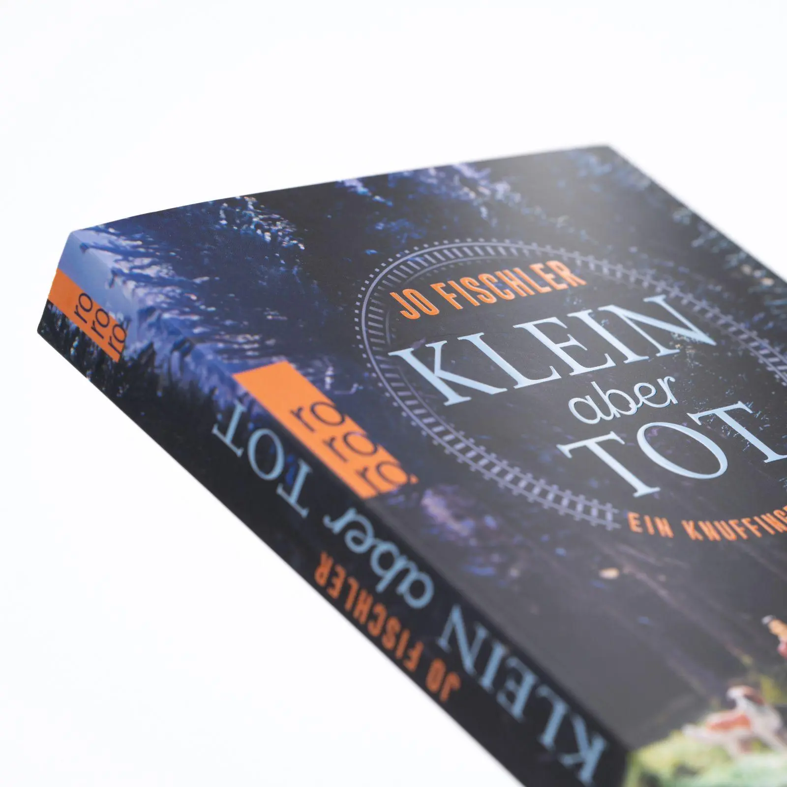 Bild: 9783499019531 | Klein aber tot | Ein Knuffingen-Krimi | Jo Fischler | Taschenbuch