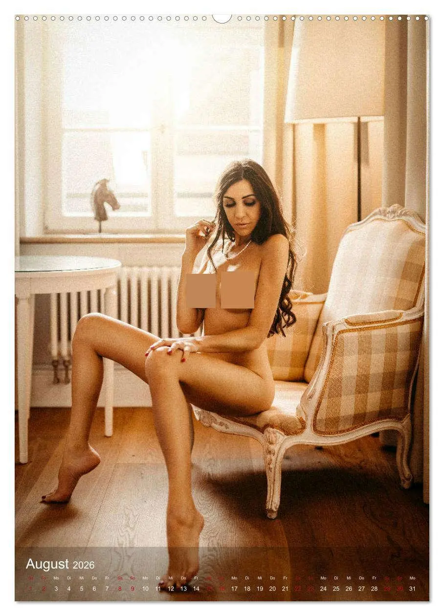 Bild: 9783516334432 | Nadine - Erotic Dream Girl (Wandkalender 2026 DIN A2 hoch),...