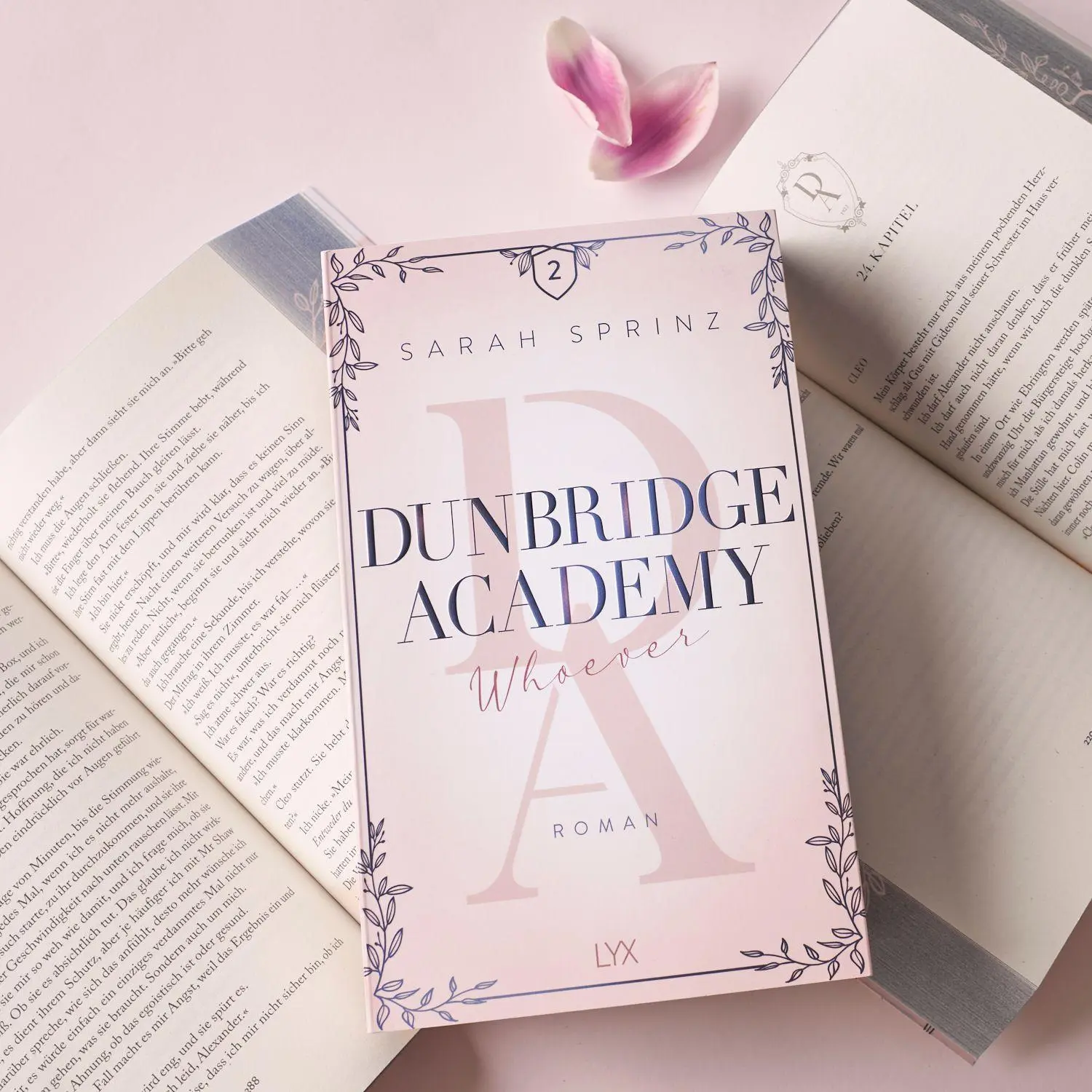 Bild: 9783736326132 | Dunbridge Academy - Whoever | Mit wunderschönem Motivfarbschnitt | LYX