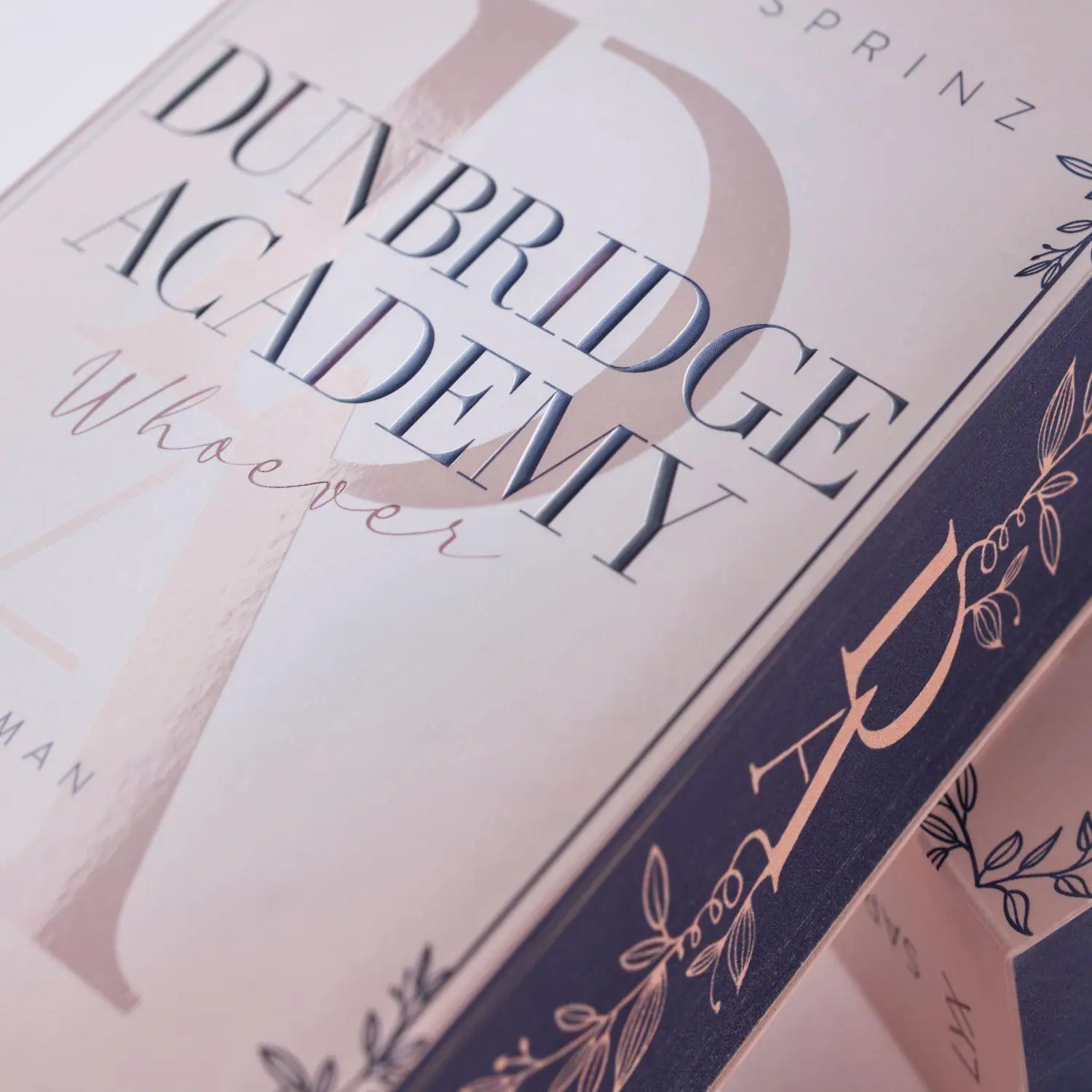 Bild: 9783736326132 | Dunbridge Academy - Whoever | Mit wunderschönem Motivfarbschnitt | LYX