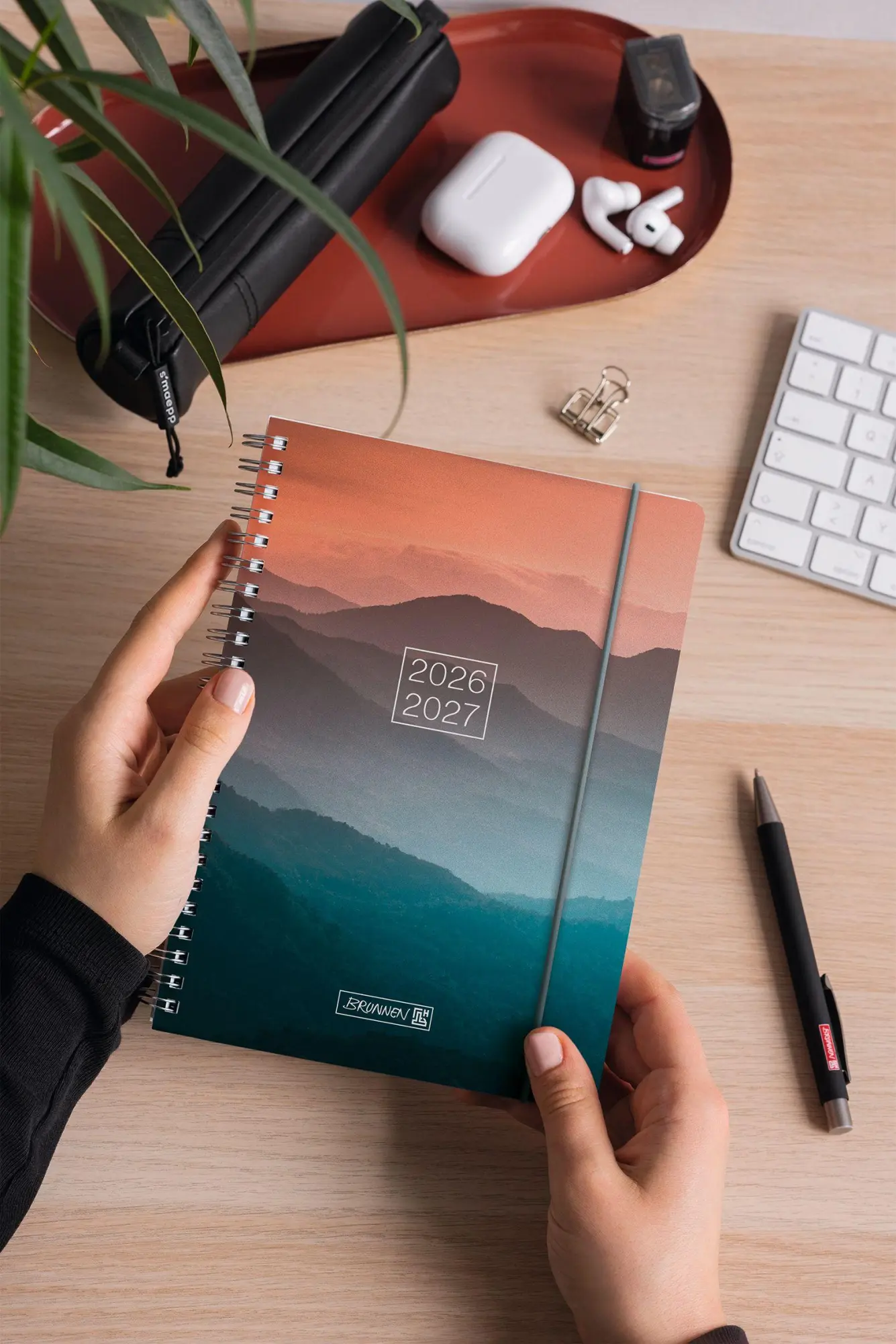 Bild: 4061947156232 | Schülerkalender 2026/2027 "Misty Sunset" A5, Kunststoff | Buch | 2027