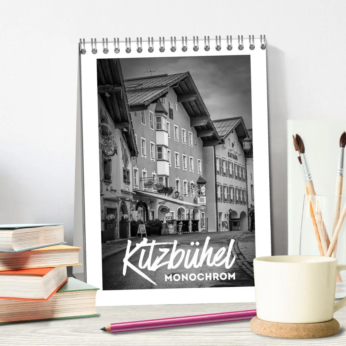 Bild: 9783516426632 | Kitzbühel Monochrom (Tischkalender 2026 DIN A5 hoch), CALVENDO...