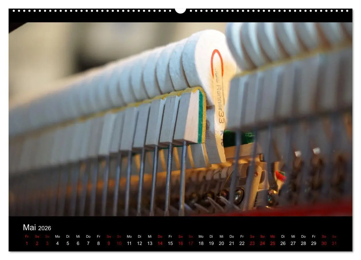 Bild: 9783457547632 | Klavier Momente (Wandkalender 2026 DIN A2 quer), CALVENDO...