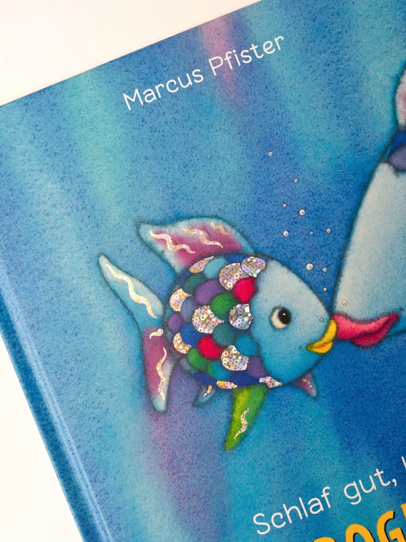 Bild: 9783314100833 | Schlaf gut, kleiner Regenbogenfisch | Marcus Pfister | Buch | 32 S.