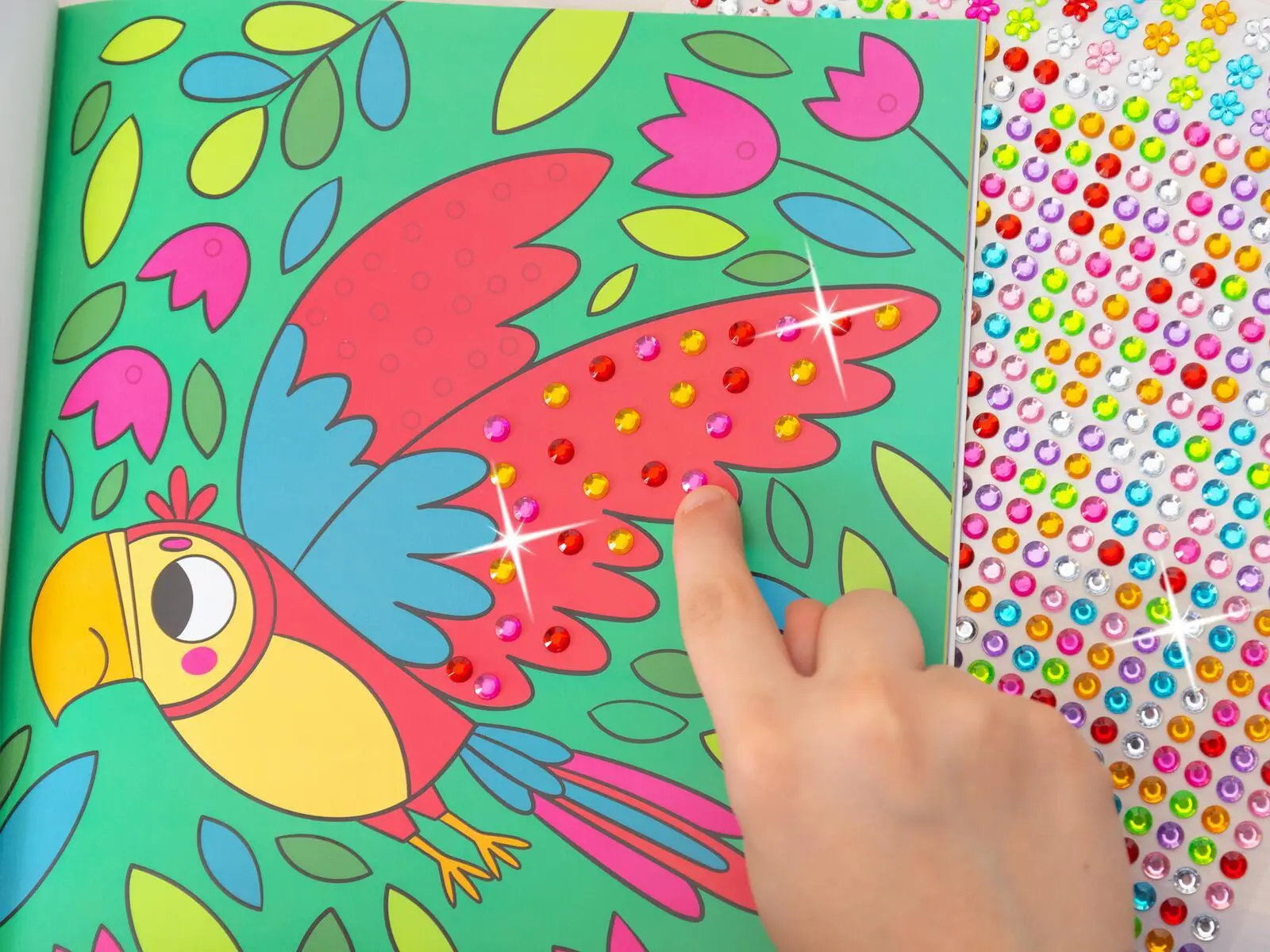 Bild: 9783845861333 | Mein Diamant-Stickerheft - Tiere | Sarah Wade | Taschenbuch | 32 S.