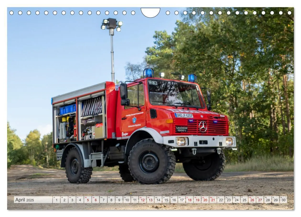 Bild: 9783383931833 | Die 4 UNIMOGS der Feuerwehr Schwanewede (Wandkalender 2025 DIN A4...