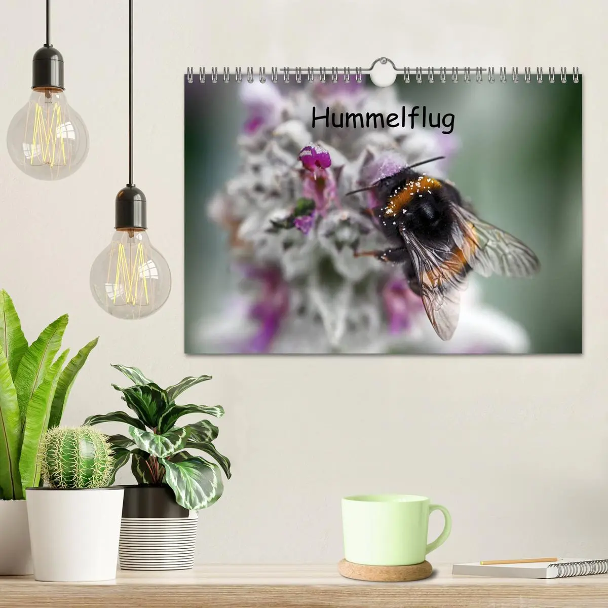 Bild: 9783516131833 | Hummelflug (Wandkalender 2026 DIN A4 quer), CALVENDO Monatskalender
