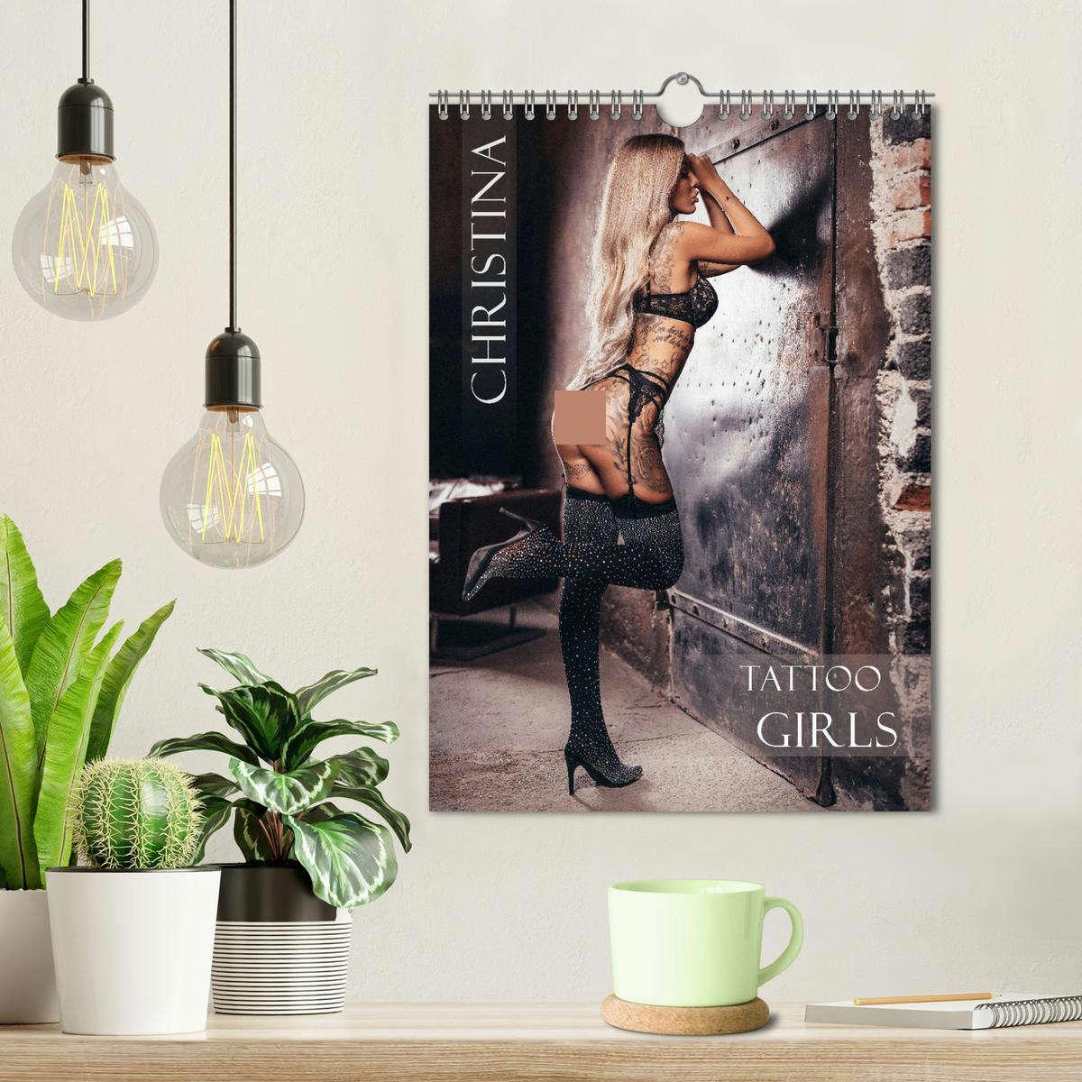 Bild: 9783435954933 | Christina - Tattoo Girls (Wandkalender 2025 DIN A4 hoch), CALVENDO...