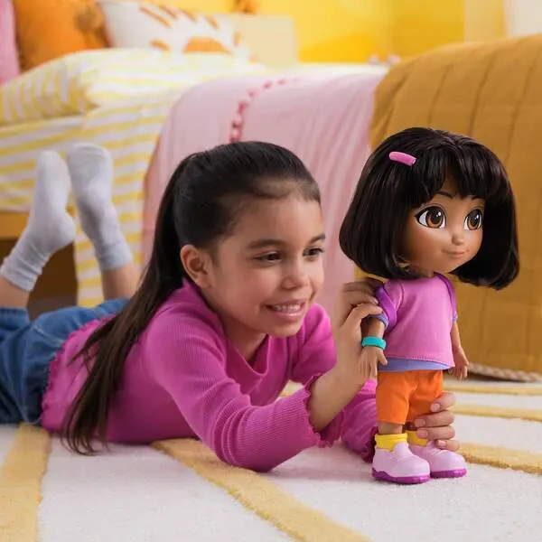 Bild: 681147096233 | DTE Dora - Best Friend Puppe | Karton | 70962 | Deutsch | 2025