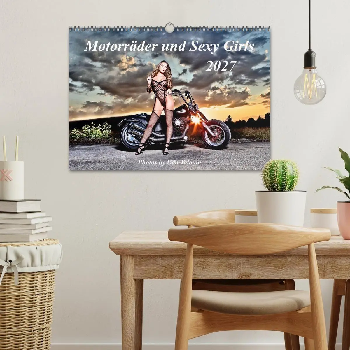 Bild: 9783569286733 | Motorräder und Sexy Girls (Wandkalender 2027 DIN A3 quer), CALVENDO...