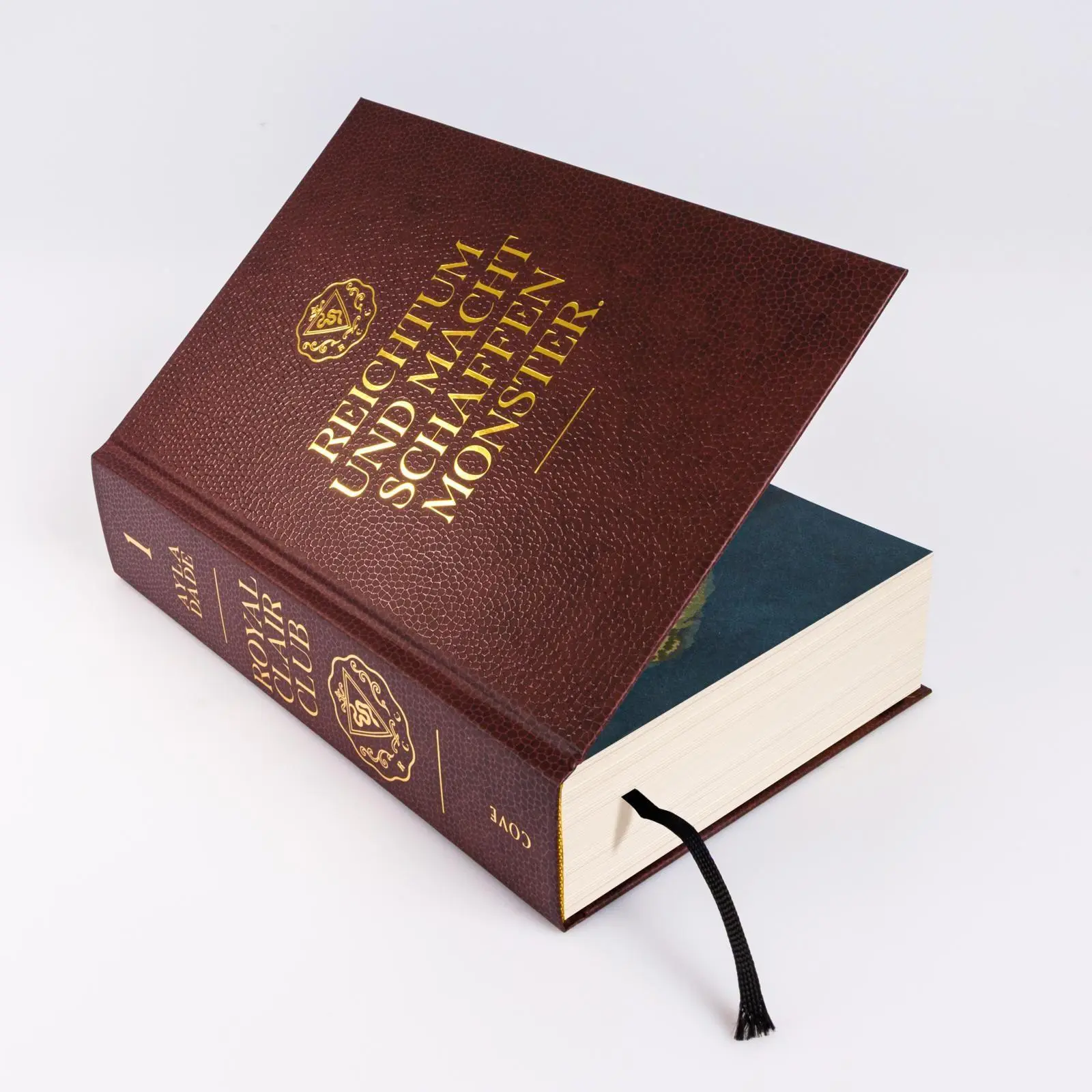 Bild: 9783551586933 | Royal Clair Club 1: Her First Hunt | Ayla Dade | Buch | 720 S. | 2026