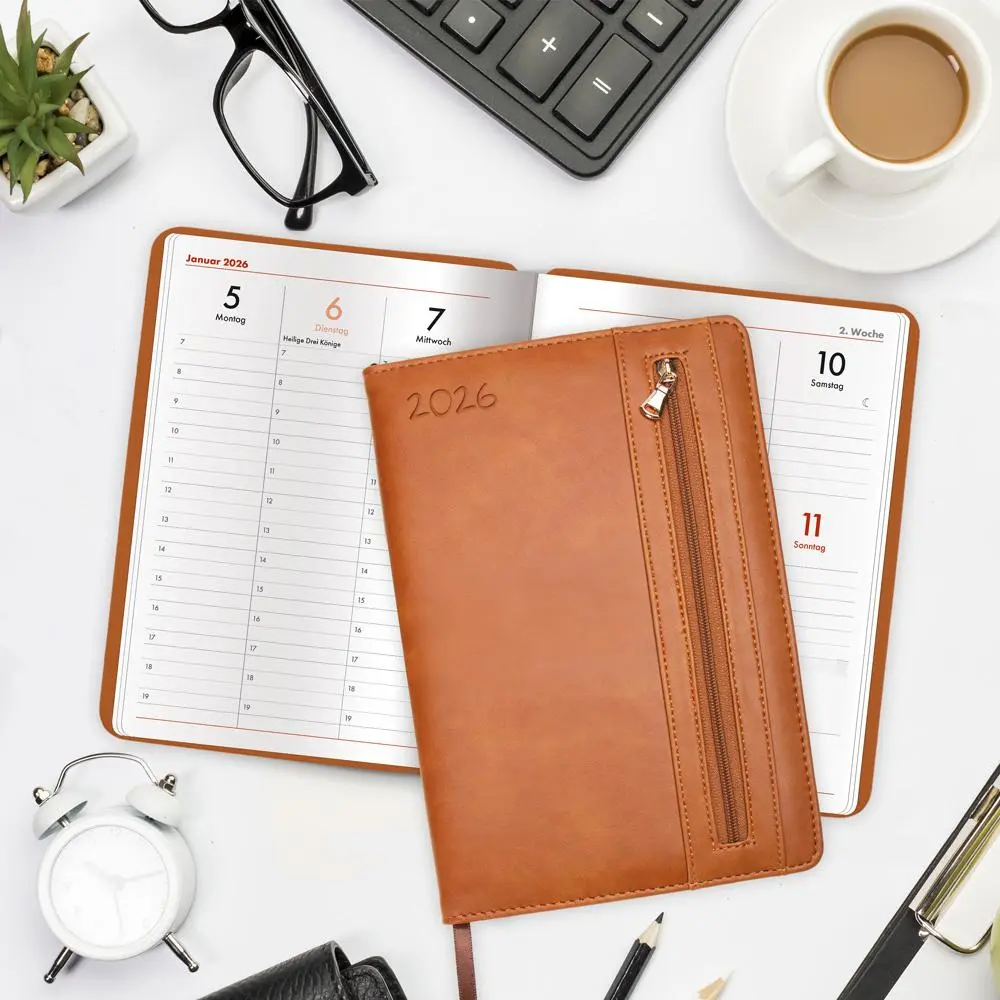 Bild: 4251901509833 | Trötsch Wochenplaner A5 mit Tasche Braun 2026 | Taschenkalender | KG