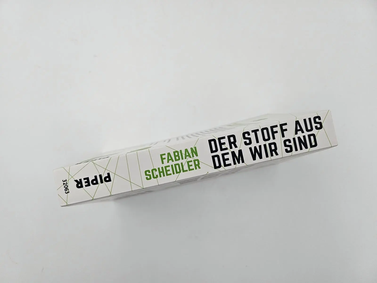 Bild: 9783492320634 | Der Stoff, aus dem wir sind | Fabian Scheidler | Taschenbuch | 304 S.
