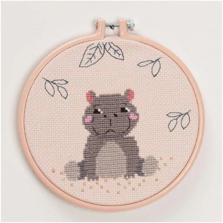 Bild: 9783960162834 | WE ARE FAMILY | 30 Kreuzstich-Designs mit der niedlichen Tierfamilie