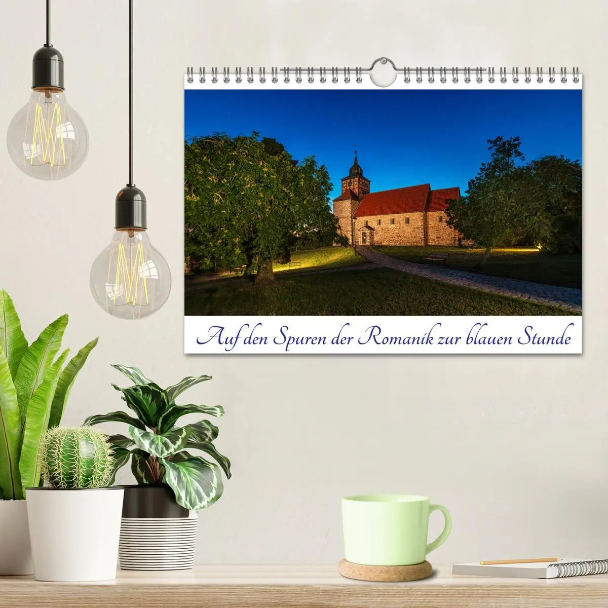 Bild: 9783457347034 | Auf den Spuren der Romanik zur blauen Stunde (Wandkalender 2026 DIN...