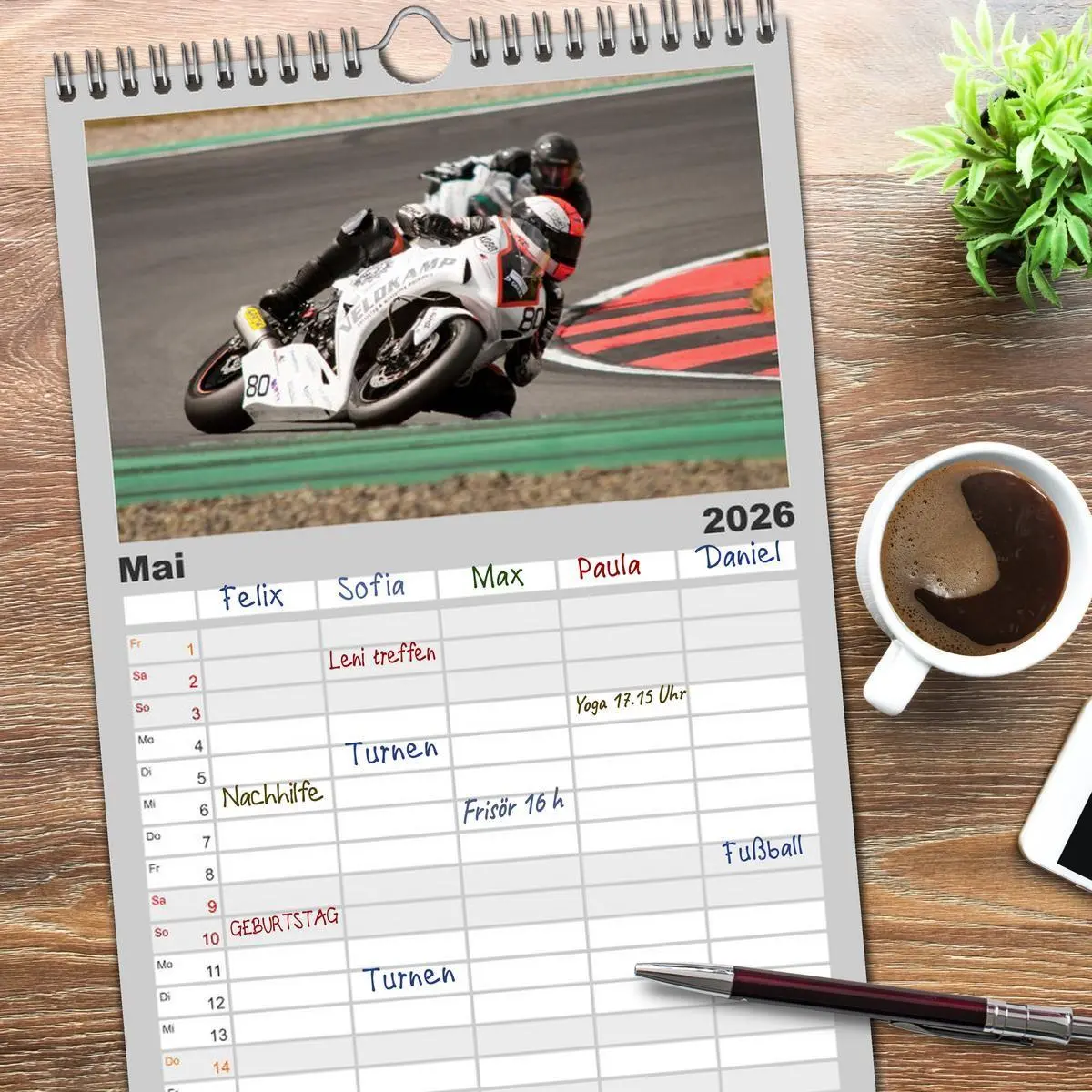 Bild: 9783516511635 | Familienplaner 2026 - Motorrad Rennsport mit 5 Spalten...