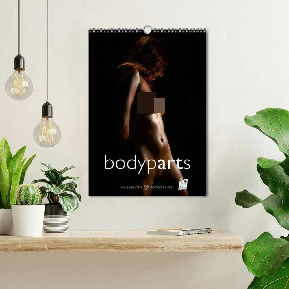 Bild: 9783457043035 | bodyparts (Wandkalender 2025 DIN A3 hoch), CALVENDO Monatskalender