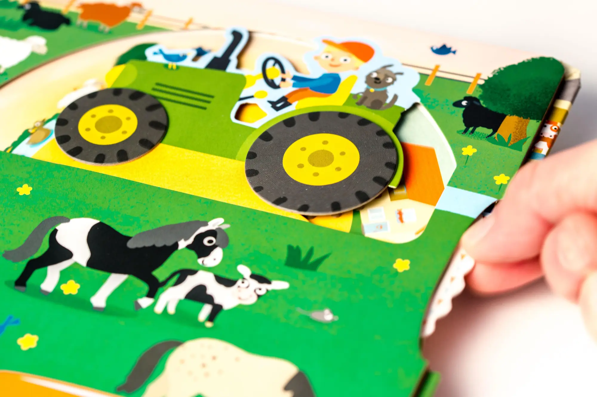 Bild: 9783328303435 | Rundherum! Mein Drehspaß-Buch - Unterwegs mit dem Traktor | Sturm