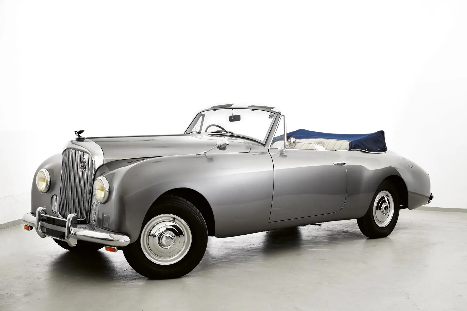 Bild: 9783961716135 | Classic Cars Review | Revised Edition | Michael Görmann | Buch | 2025