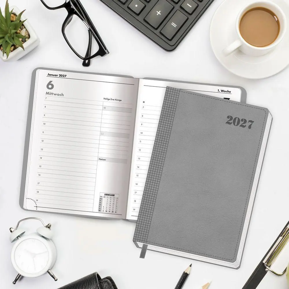 Bild: 4251901511836 | TRÖTSCH - Buchkalender A5 Grau 2027 | Tagesplaner | KG | Kalender