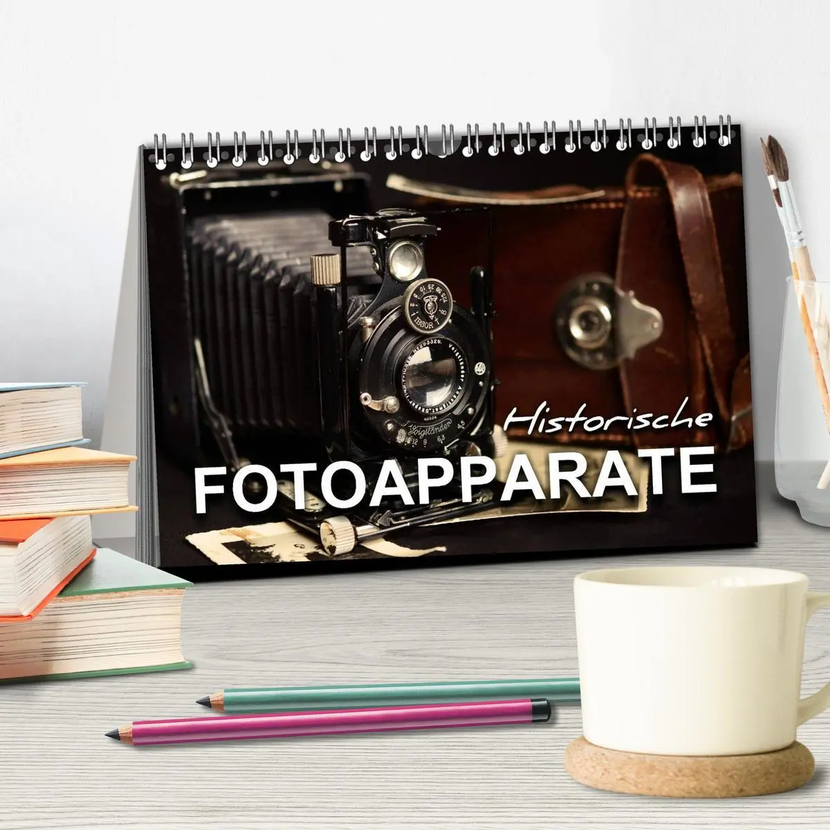 Bild: 9783516021936 | Historische Fotoapparate (Tischkalender 2026 DIN A5 quer), CALVENDO...