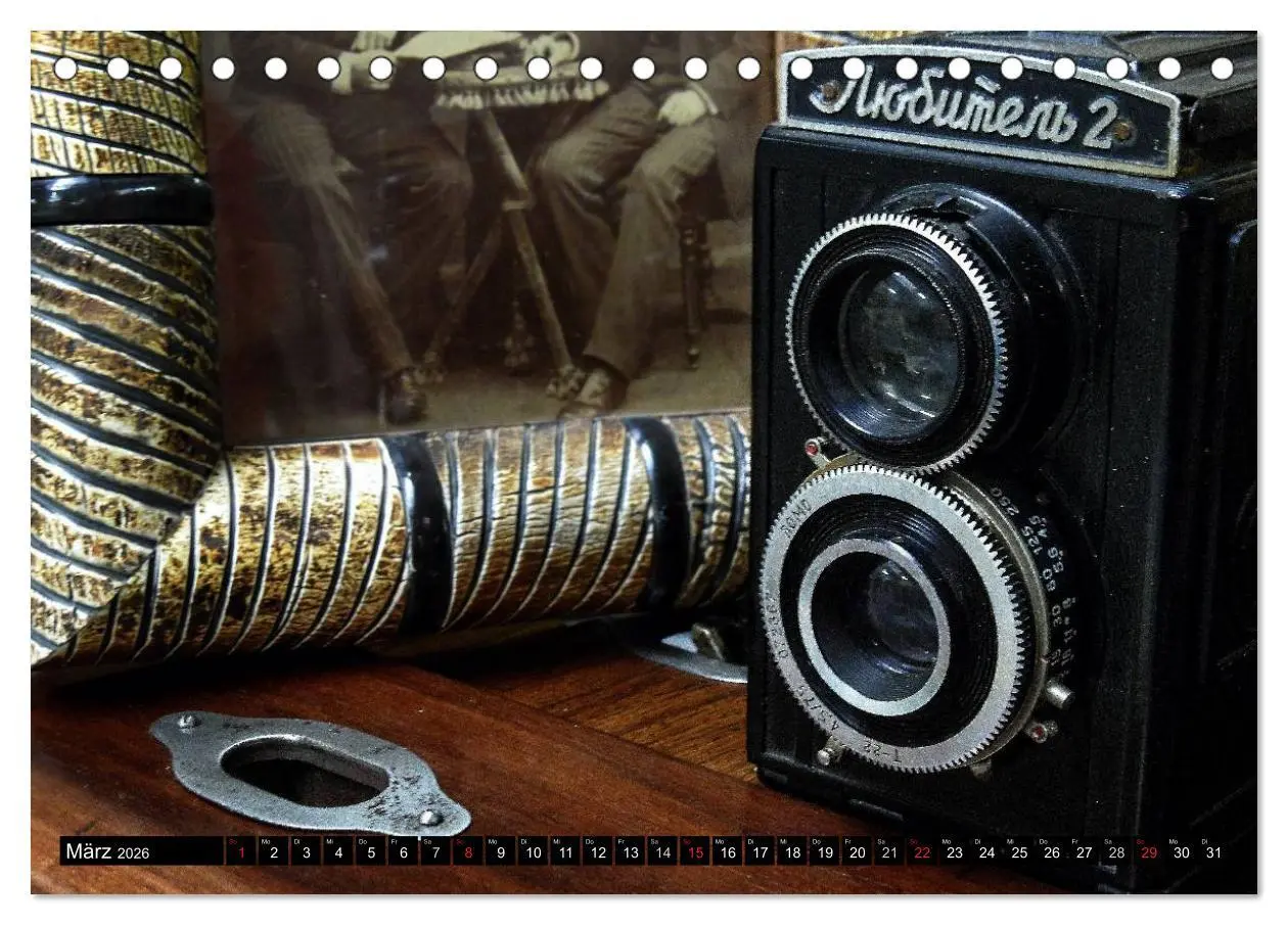 Bild: 9783516021936 | Historische Fotoapparate (Tischkalender 2026 DIN A5 quer), CALVENDO...