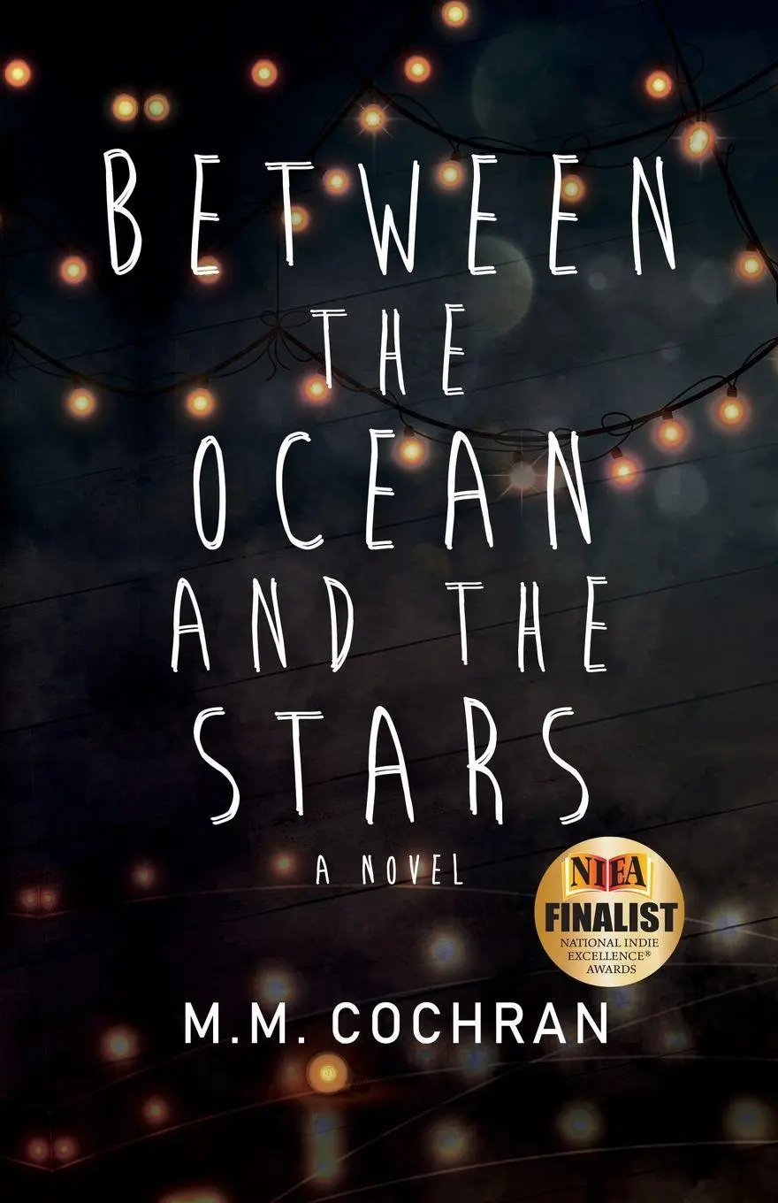 Cover: 9781952961137 | Between the Ocean and the Stars | M. M. Cochran | Taschenbuch | 2022