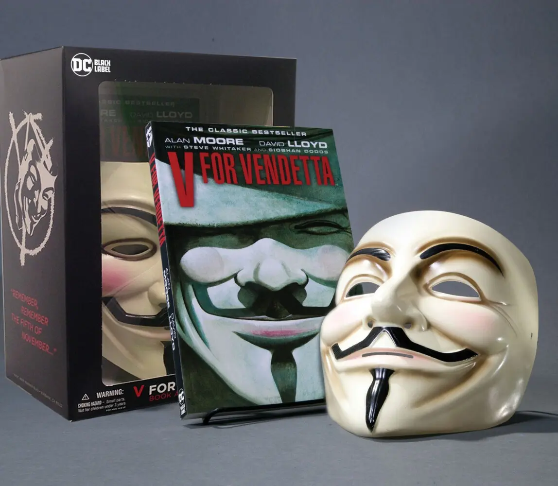 Cover: 9781779511737 | V for Vendetta Book &amp; Mask Set | Alan Moore | Bundle | Englisch | 2021