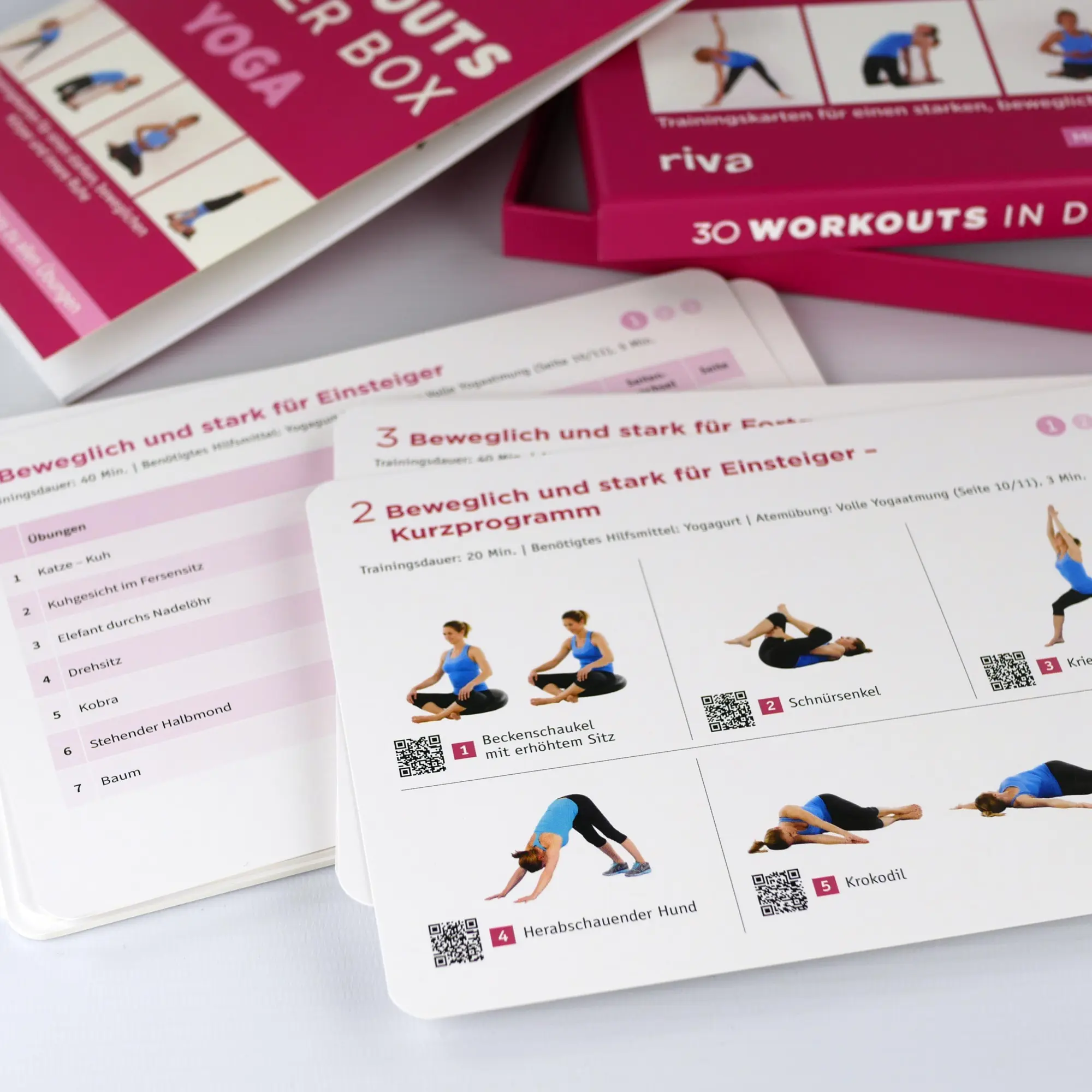 Bild: 9783742322937 | 30 Workouts in der Box - Yoga | Katharina Herdener | Box | 30 Workouts
