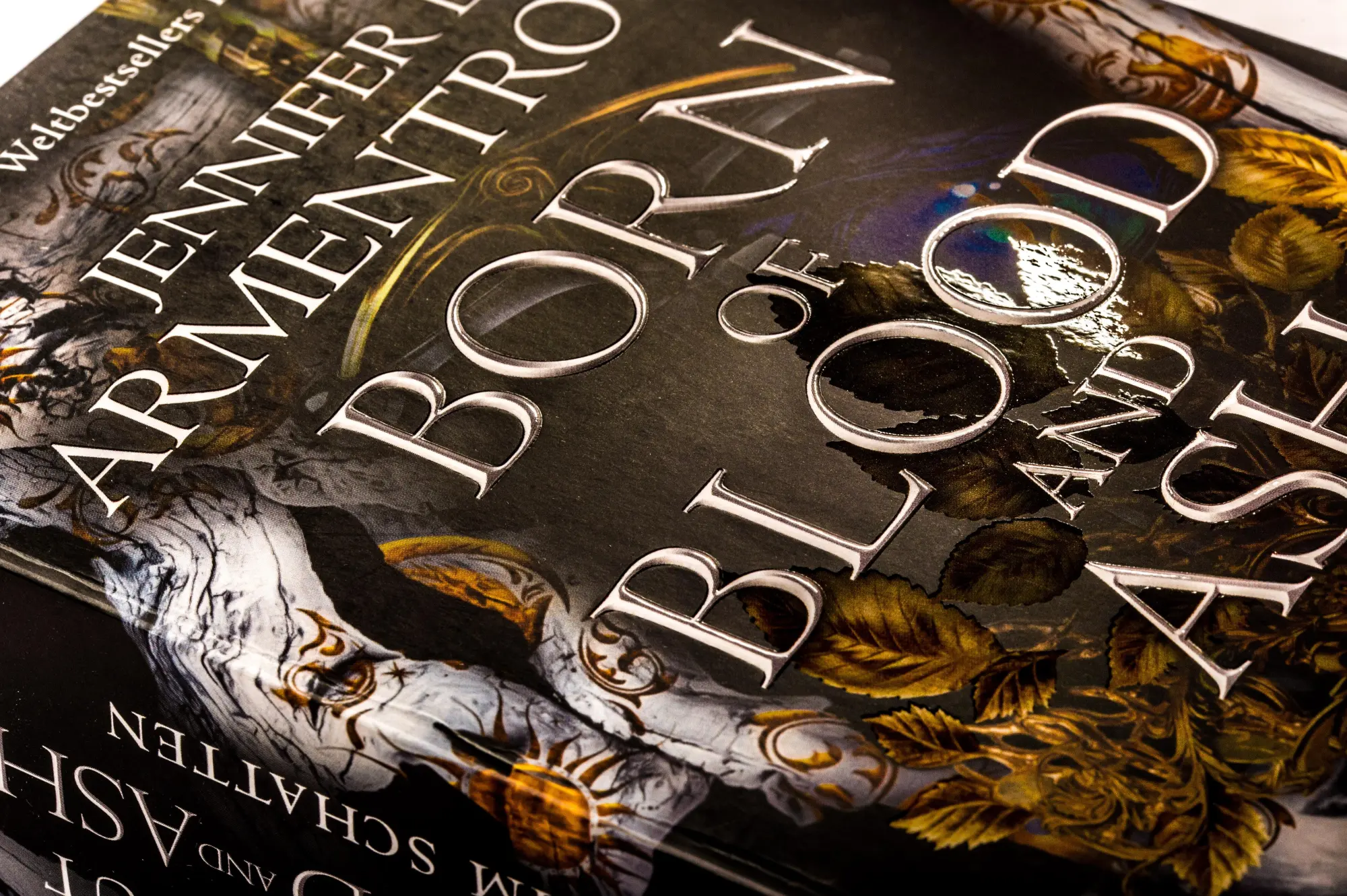 Bild: 9783453323537 | Born of Blood and Ash - Eine Liebe im Schatten | Roman | Armentrout