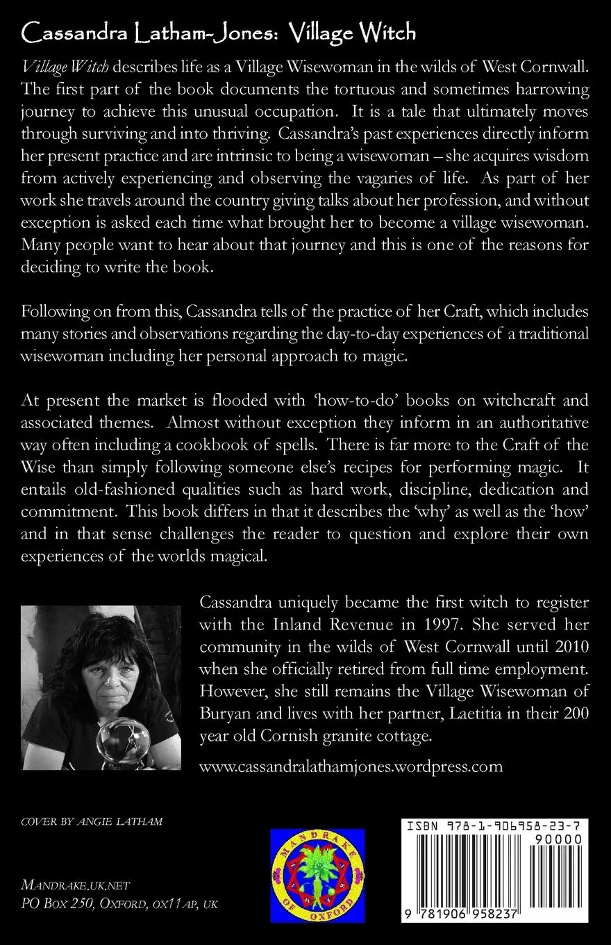 Rückseite: 9781906958237 | Village Witch | Cassandra Latham-Jones | Taschenbuch | Englisch | 2013