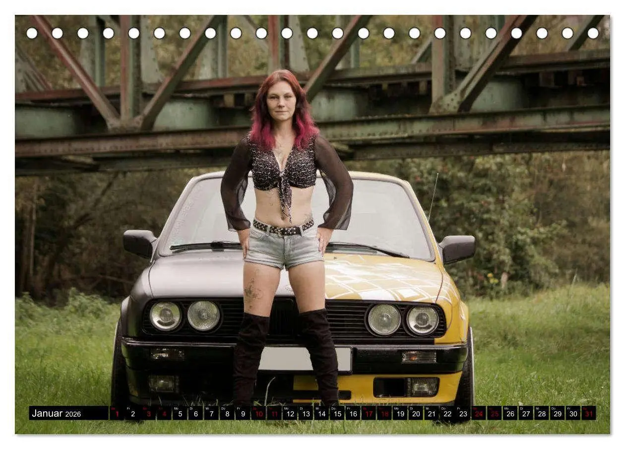 Bild: 9783457874738 | Heiße Frauen und schnelle Autos (Tischkalender 2026 DIN A5 quer),...