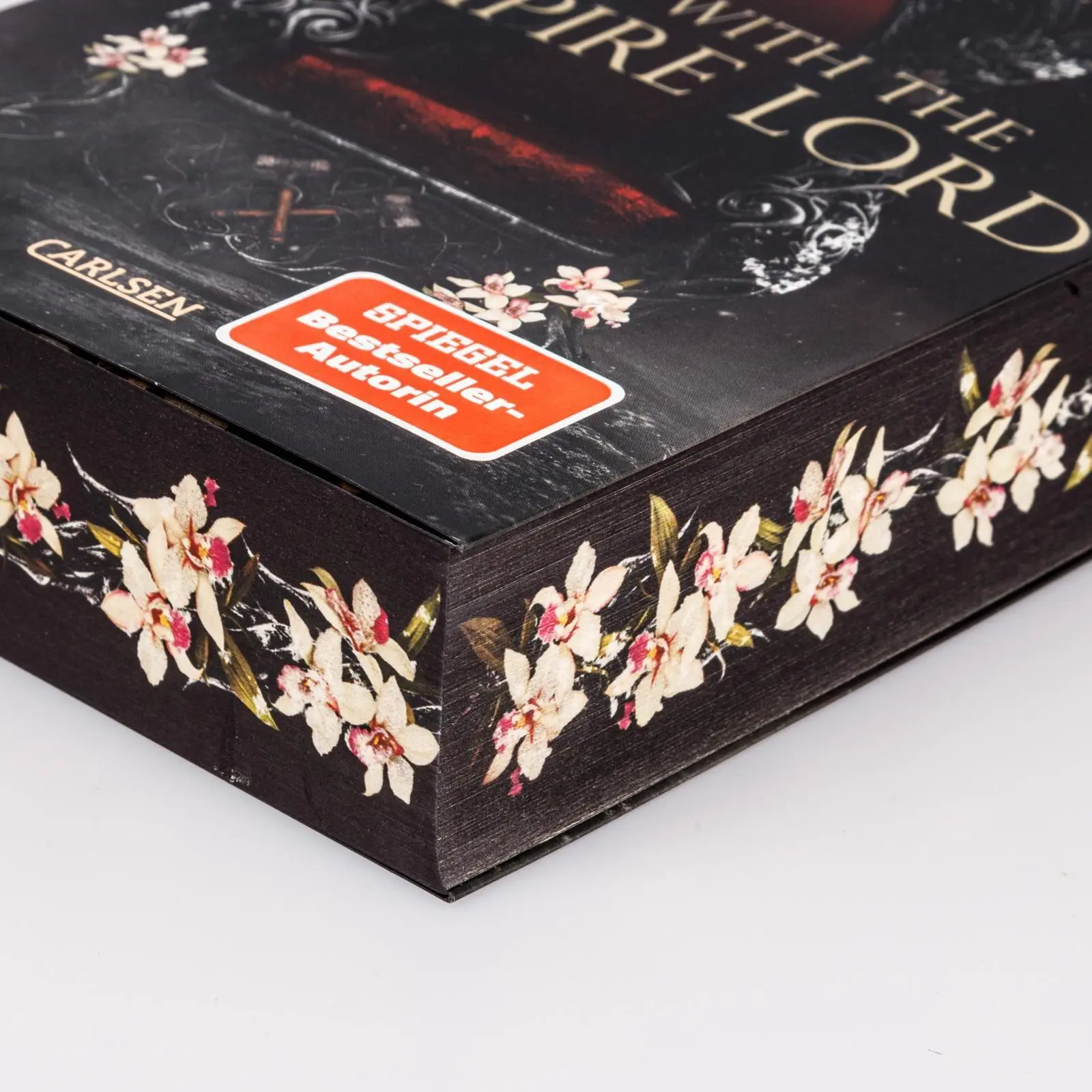 Bild: 9783551586438 | Married into Magic: Duel with the Vampire Lord | Elise Kova | Buch