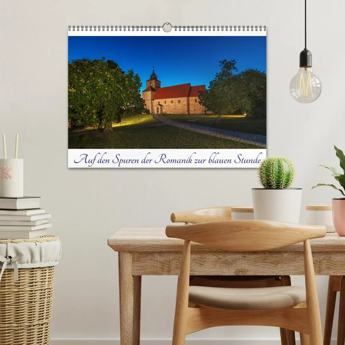 Bild: 9783457463239 | Auf den Spuren der Romanik zur blauen Stunde (Wandkalender 2026 DIN...
