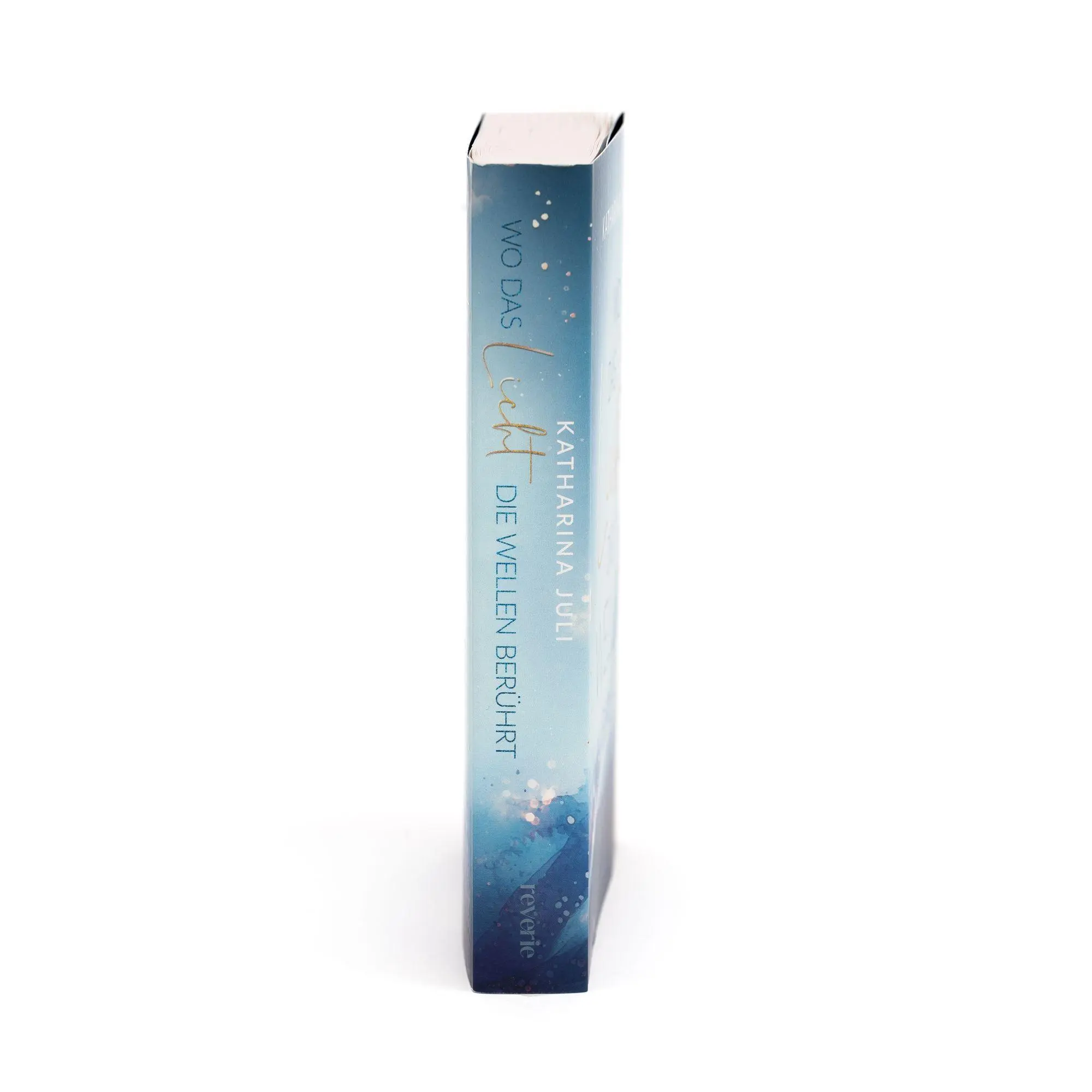 Bild: 9783745705539 | Wo das Licht die Wellen berührt | Katharina Juli | Taschenbuch | 2026