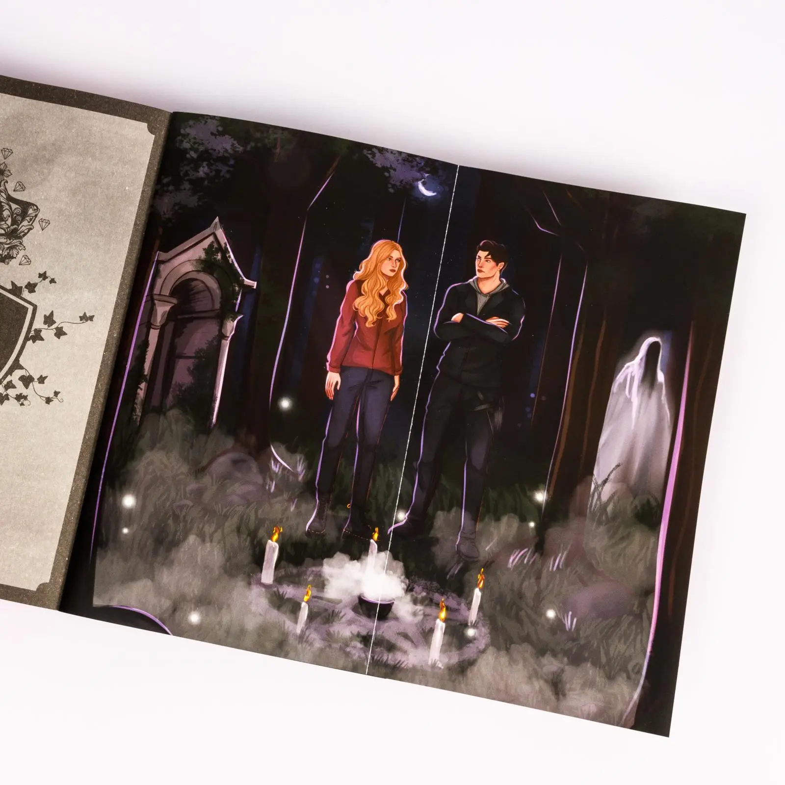 Bild: 9783551585639 | Royals of Nightfall. Dämonenfluch (Royal Shadows 1) | Julia Kuhn