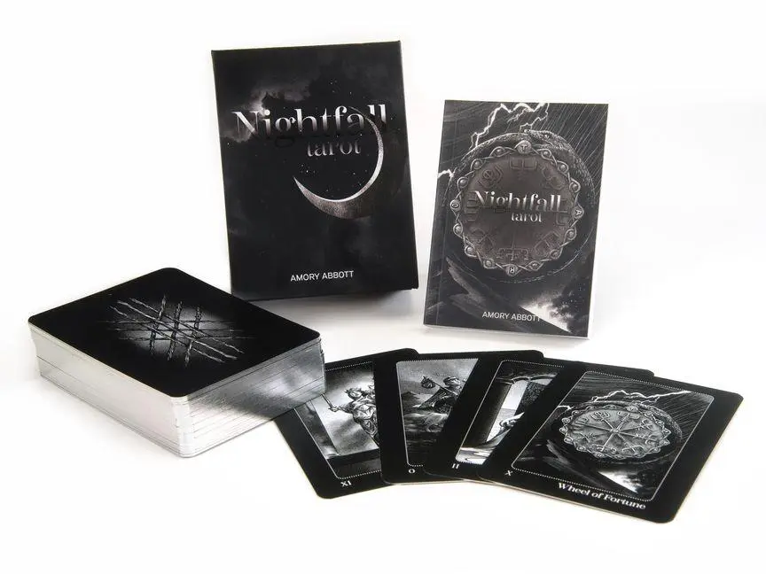 Cover: 9780764366239 | Nightfall Tarot | (Tarot Kit Box Set with 78 Cards and Guide Book)
