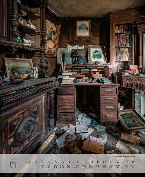 Bild: 9783731888239 | Lost Places 2026 | Verlag Korsch | Kalender | Spiralbindung | 14 S.