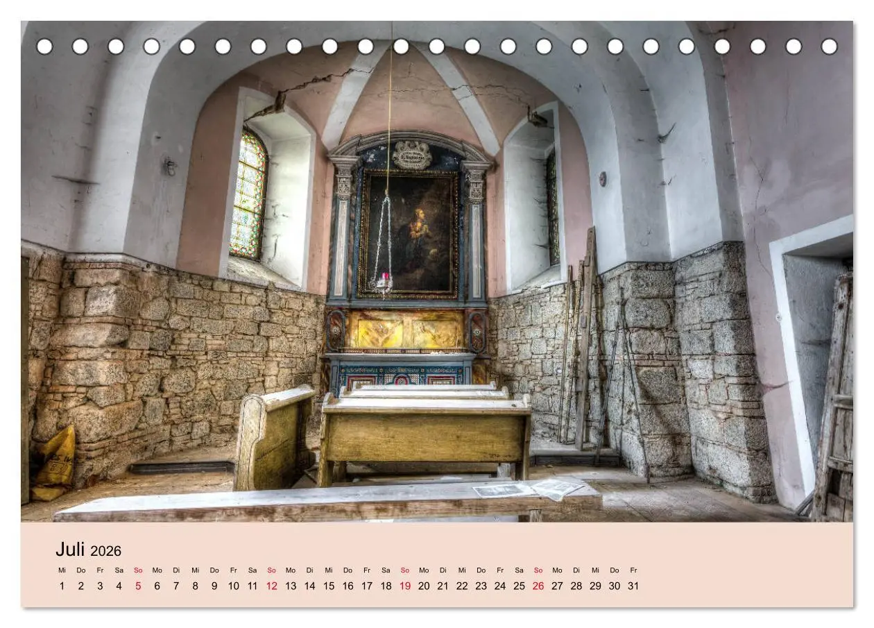 Bild: 9783457679739 | Vergessene Kirchen und Kapellen (Tischkalender 2026 DIN A5 quer),...