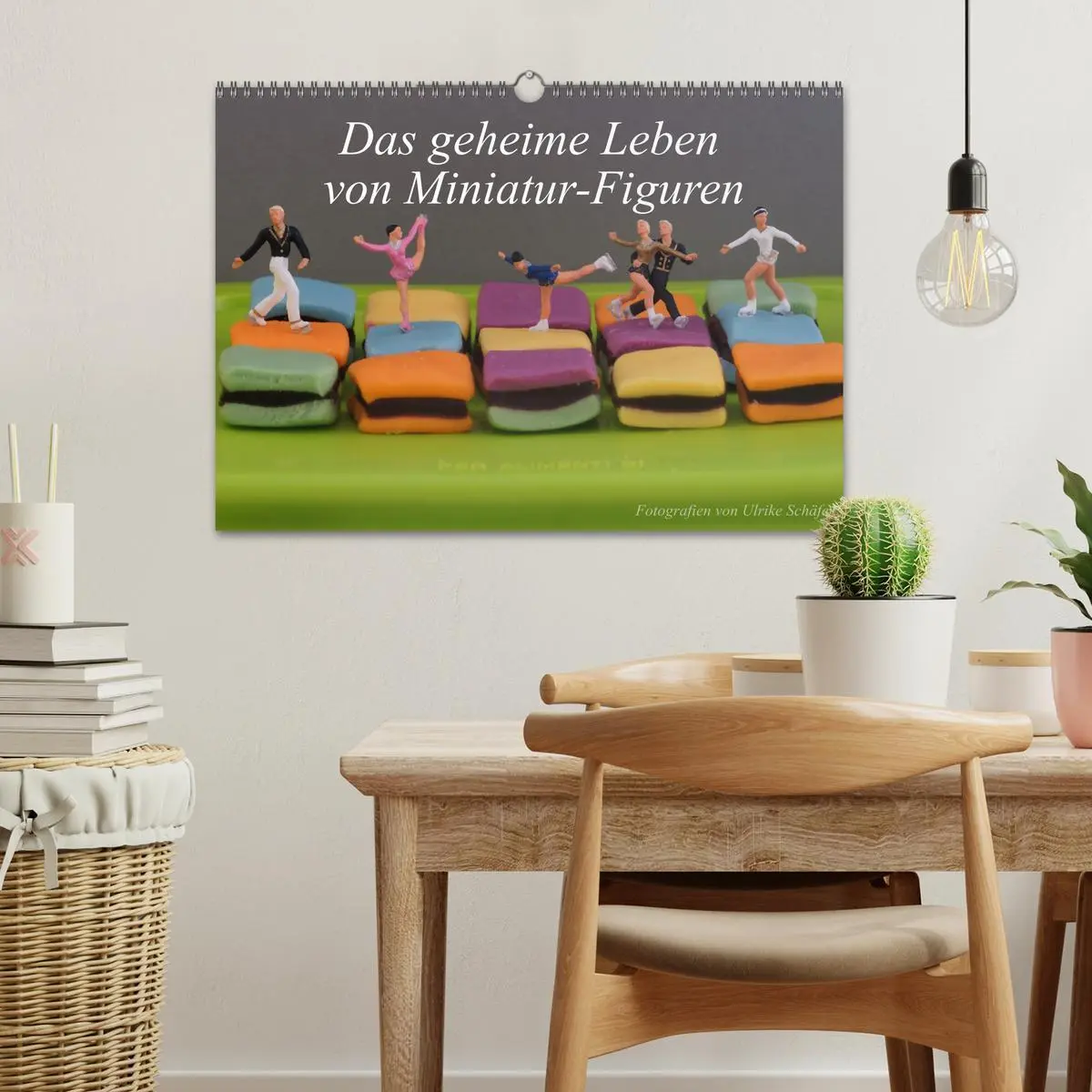 Bild: 9783457321140 | Das geheime Leben von Miniatur-Figuren (Wandkalender 2026 DIN A3...