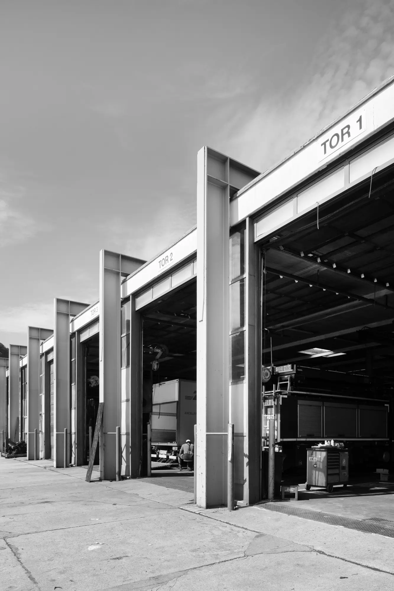 Bild: 9783702512040 | Garstenauer | Architekt - Gestalter - Denker | Peter Husty (u. a.)