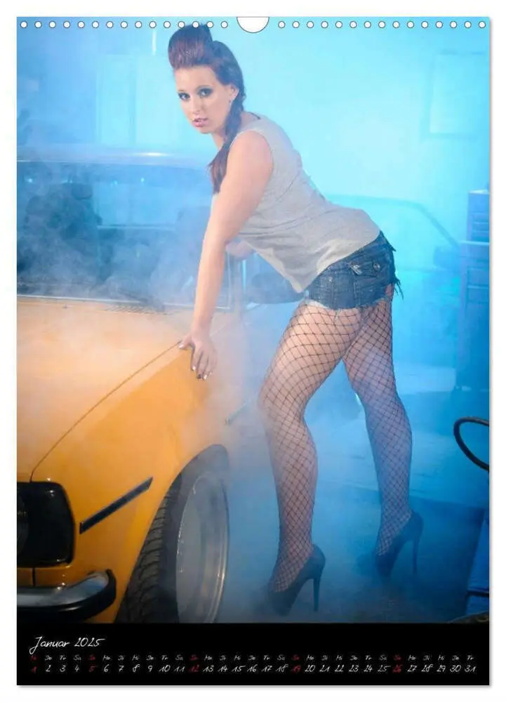 Bild: 9783457084540 | Cars &amp; Girls Kalender (Wandkalender 2025 DIN A3 hoch), CALVENDO...