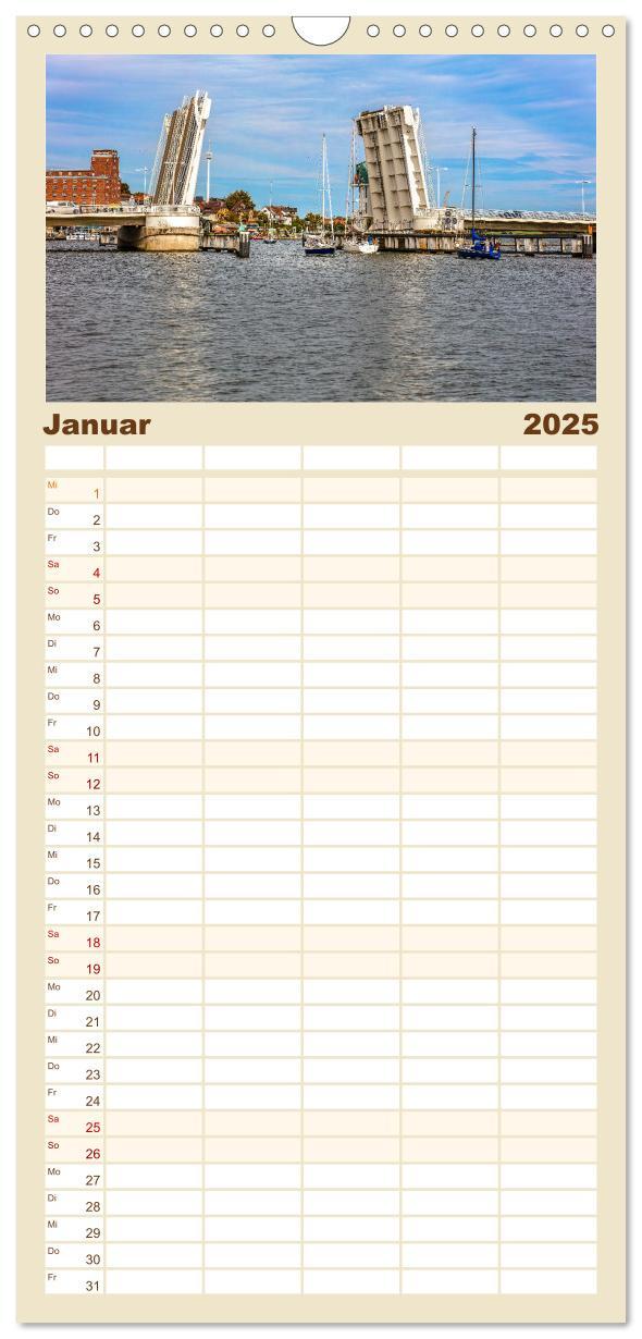 Bild: 9783457135440 | Familienplaner 2025 - Faszination Schlei mit 5 Spalten...