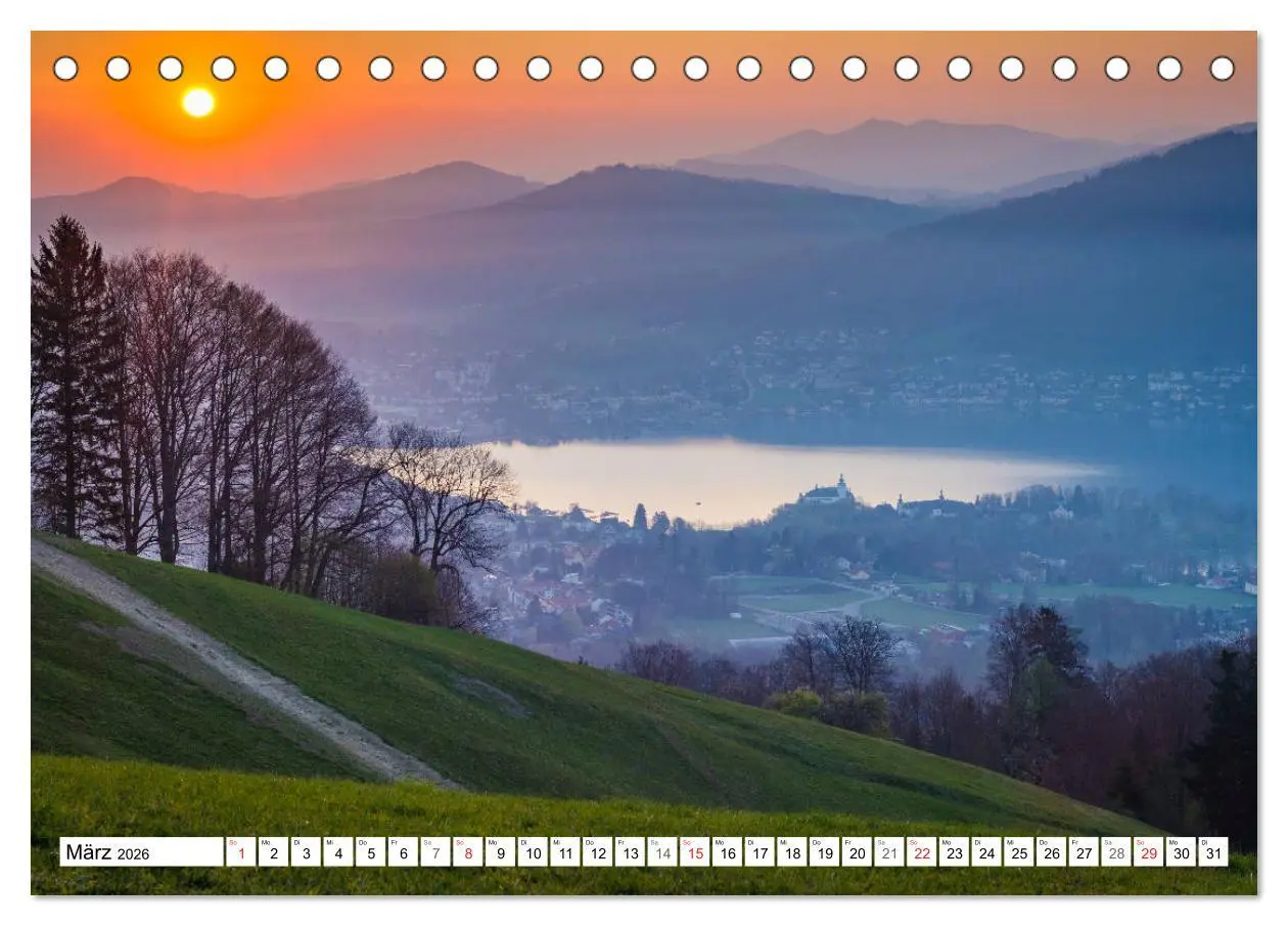 Bild: 9783457686140 | Ein Frühling am Traunsee - Verträumte Ansichten (Tischkalender 2026...