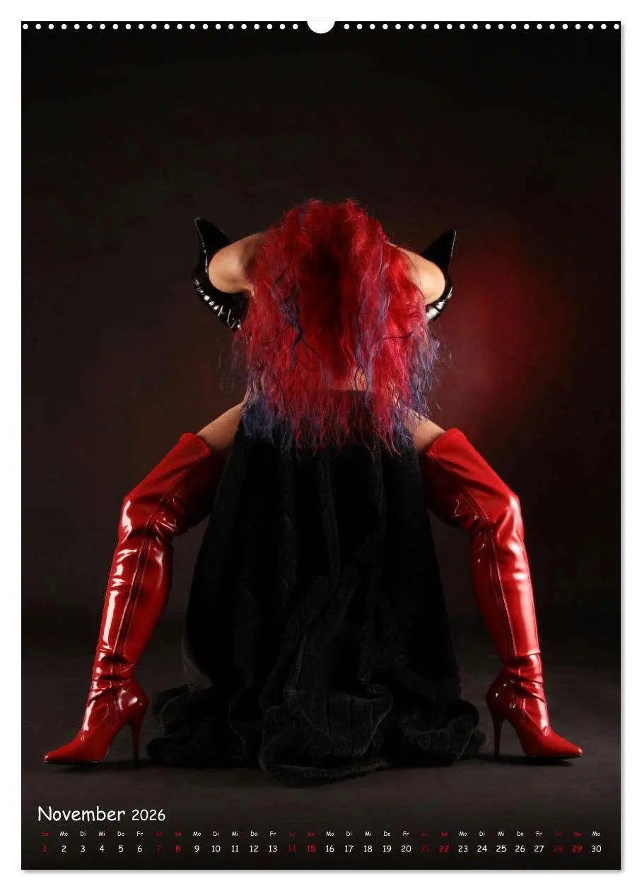 Bild: 9783457269640 | Latex und Leder Outfits (Wandkalender 2026 DIN A2 hoch), CALVENDO...