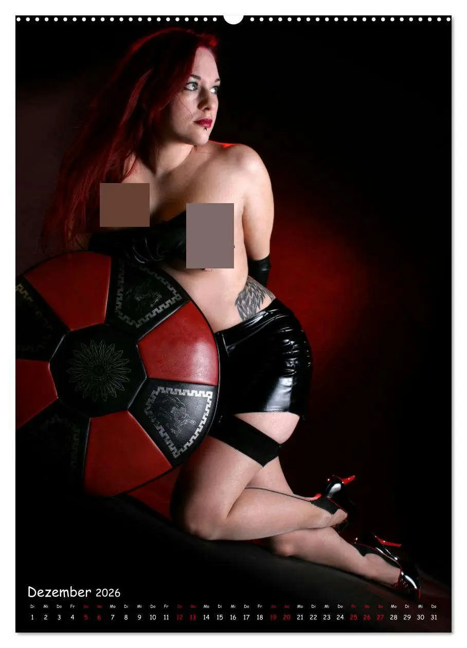 Bild: 9783457269640 | Latex und Leder Outfits (Wandkalender 2026 DIN A2 hoch), CALVENDO...