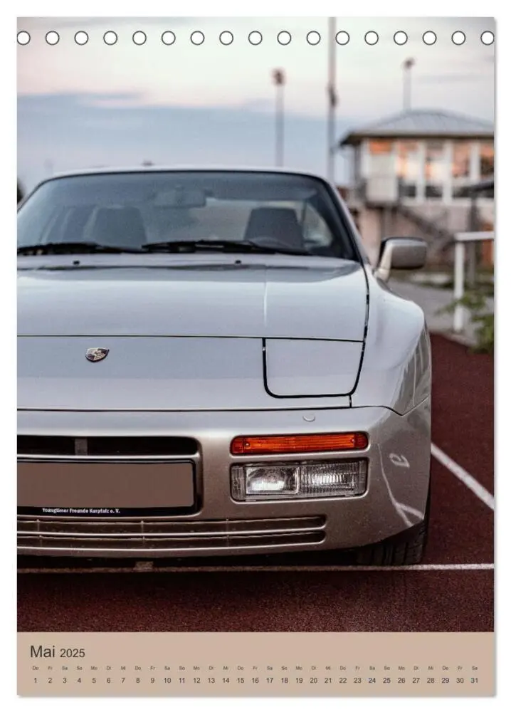 Bild: 9783435921041 | Porsche 944 - Fine Art (Tischkalender 2025 DIN A5 hoch), CALVENDO...