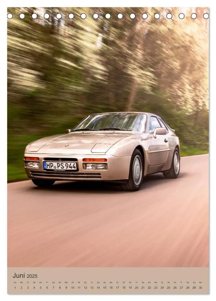 Bild: 9783435921041 | Porsche 944 - Fine Art (Tischkalender 2025 DIN A5 hoch), CALVENDO...